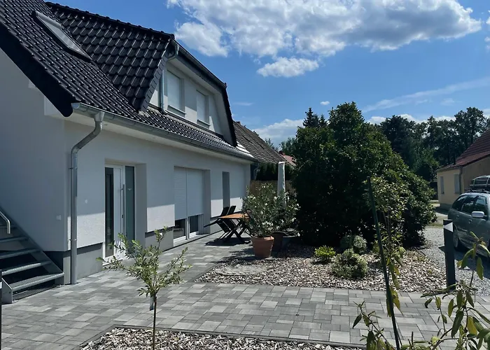 Helfert Fewo2 Mit Eigener Terrasse Senftenberg